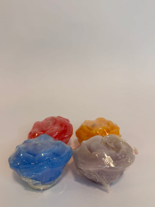 Velas en Forma de Rosa Aromatizadas Delicadas velas decorativas con suave fragancia, ideales para ambientar, relajar y llenar de encanto cualquier espacio