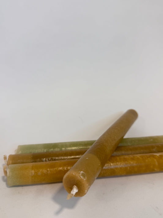 Velas de Miel Velas naturales que endulzan caminos, atraen prosperidad y armonizan energías con la dulzura de la miel