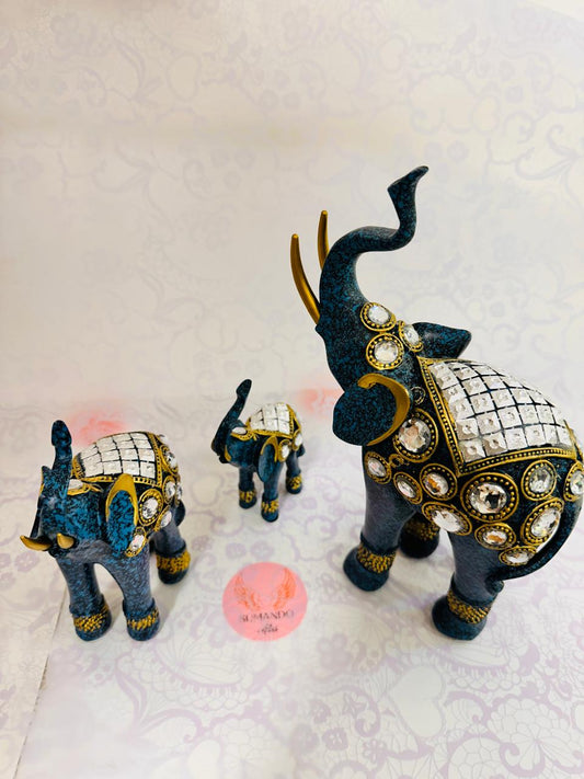 Familia de elefantes decorativos